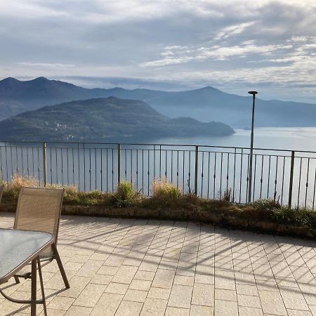 Appartamento Grande Terrazza Vista Lago Parzanica 외부 사진
