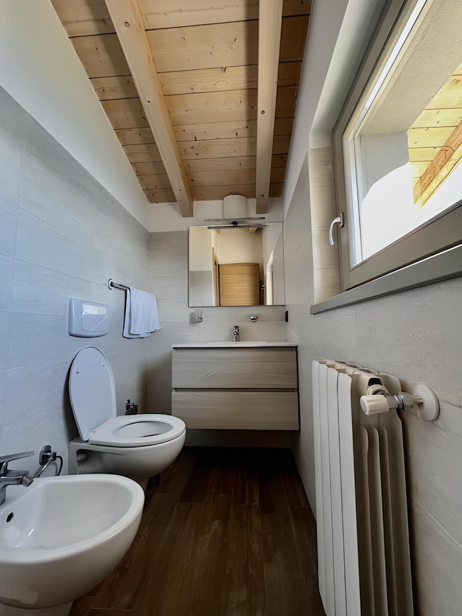 Appartamento Grande Terrazza Vista Lago Parzanica 외부 사진
